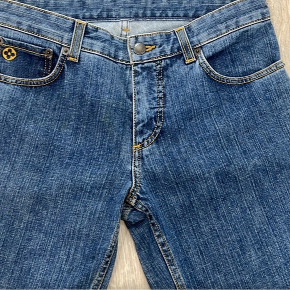 Louis Vuitton women’s jeans USED bit in great condition. Size 38. - Picture 3 of 4